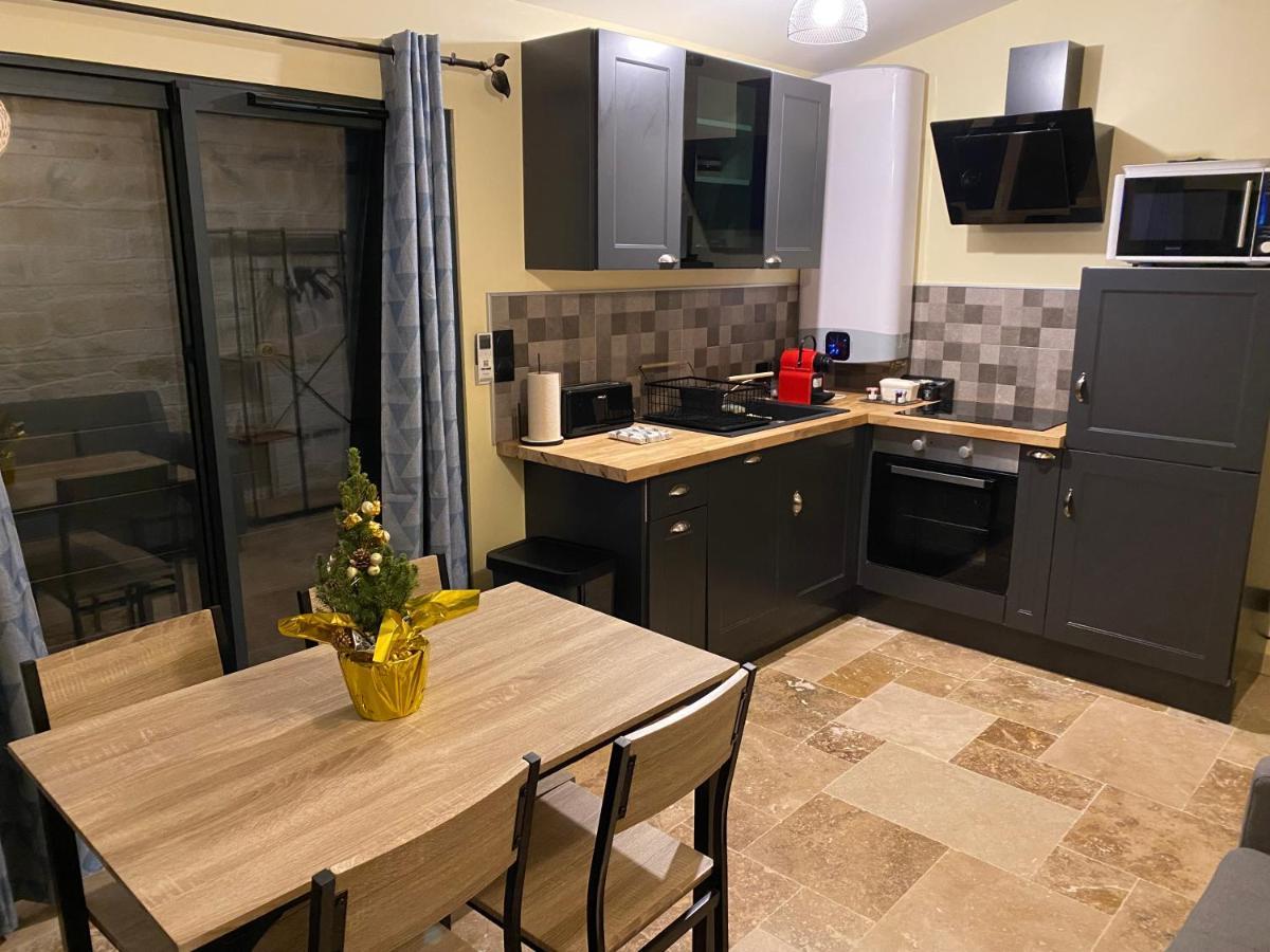Appartement De Charme Avec Jaccusi Vezenobres Екстер'єр фото
